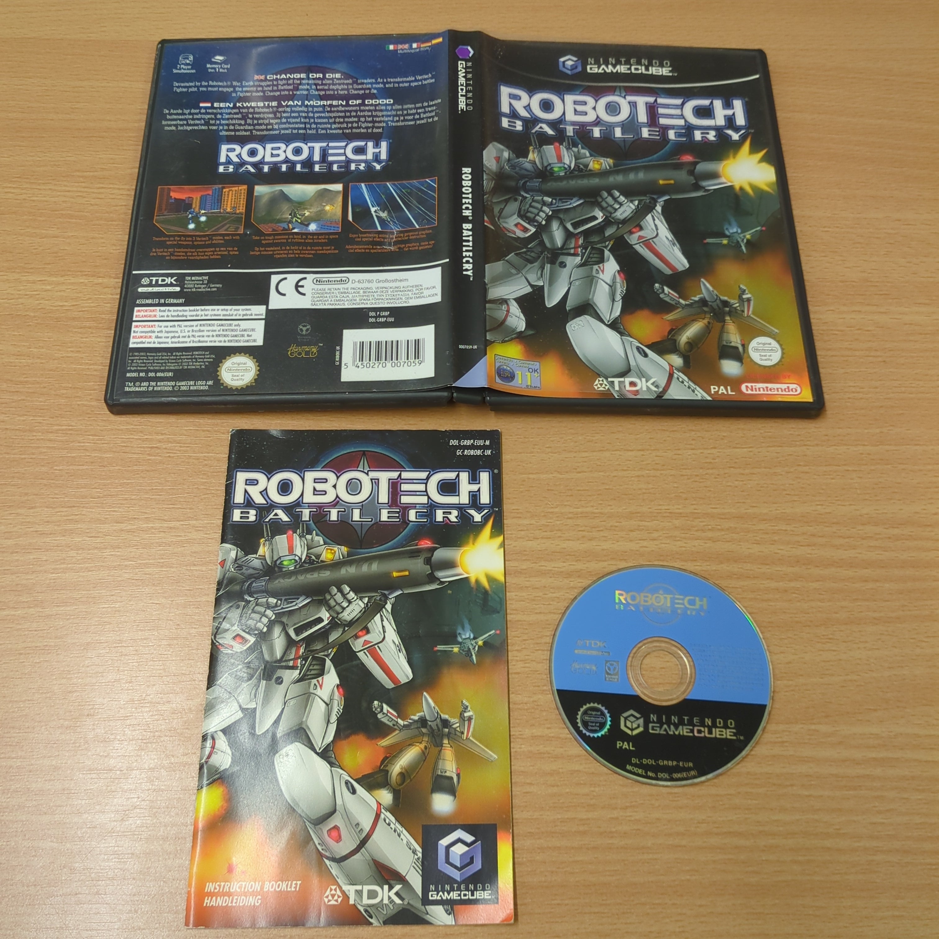 Robotech: Battlecry Nintendo GameCube game Robotech: Battlecry Nintendo GameCube game